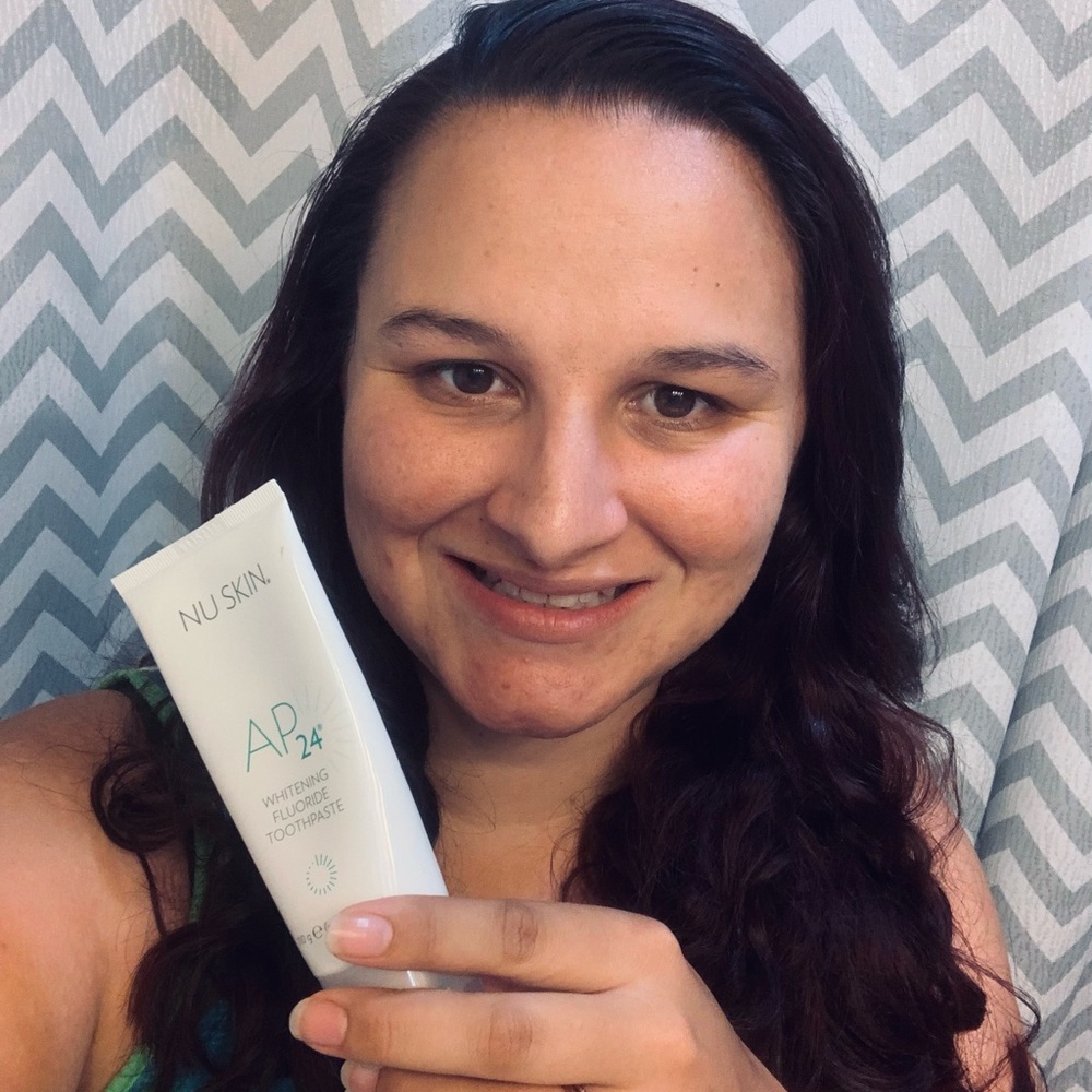 Whitening toothpaste! - Picture 8 of 11